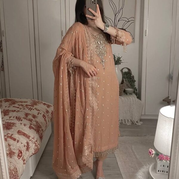 Pariza Mirror Lace Kurta Ensemble