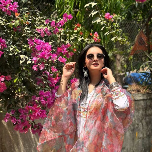 Nargis Flowery Fusion Kurta Set