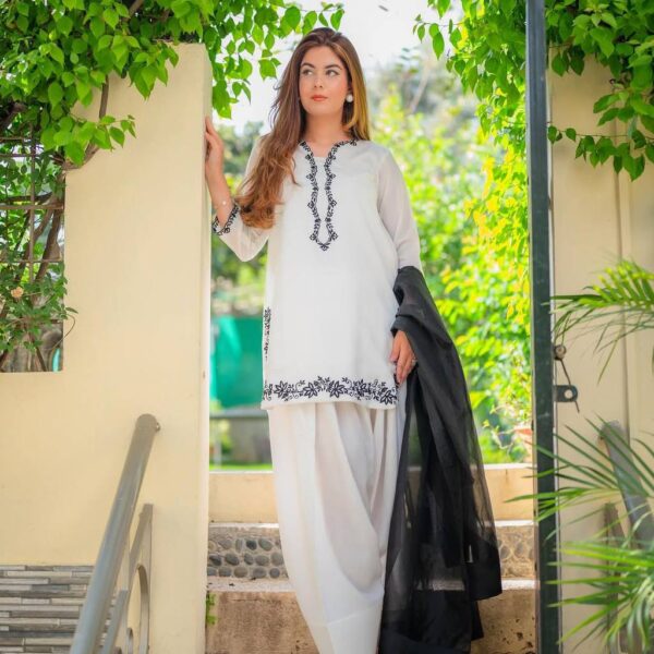 Ebon Edge Embroidered Kurta Set