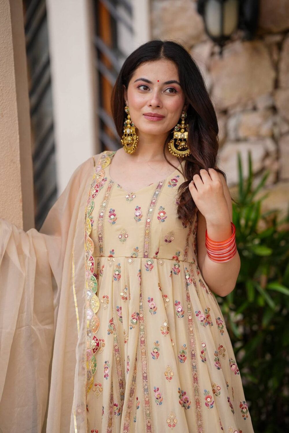 Sunehri Gul Anarkali Set - Image 4